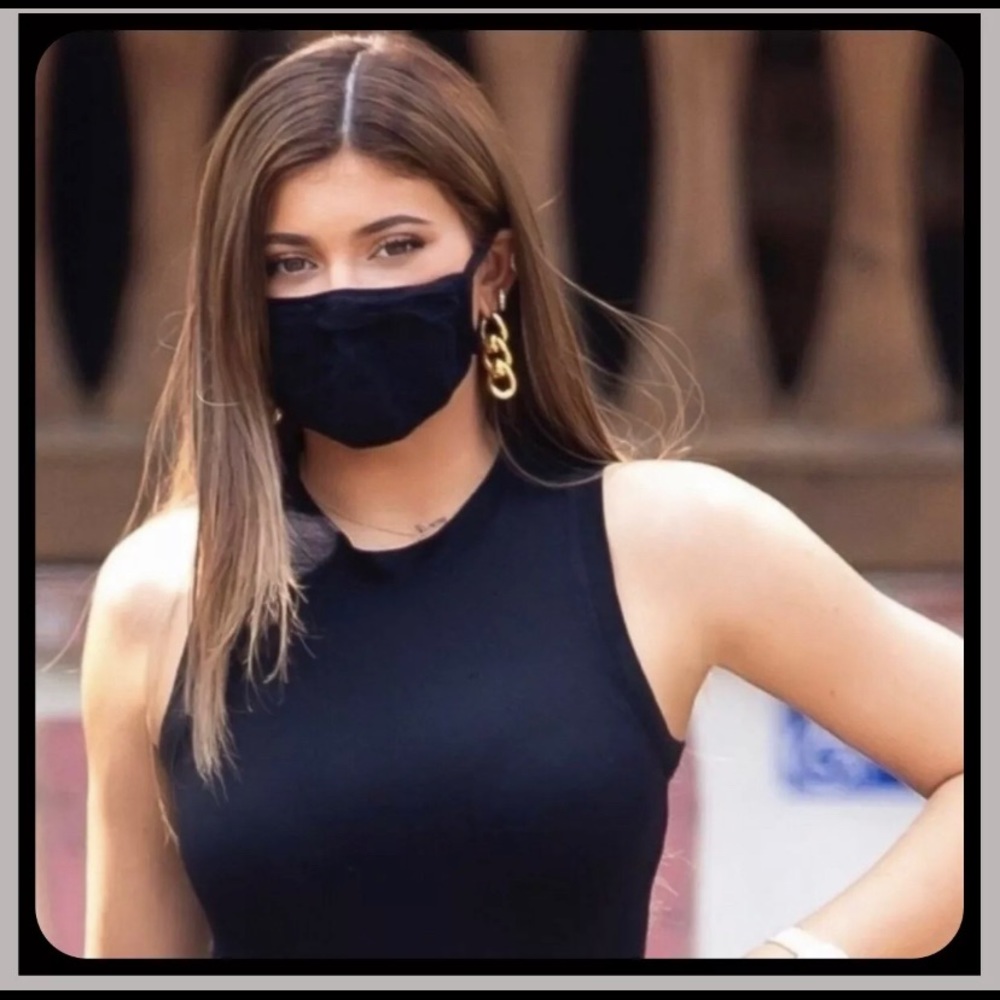 ChooseANY 3 SKIMS face mask all skin tones & black - Picture 9 of 12